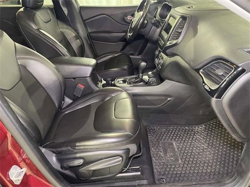 Used 2020 Jeep Cherokee Latitude Plus image 20