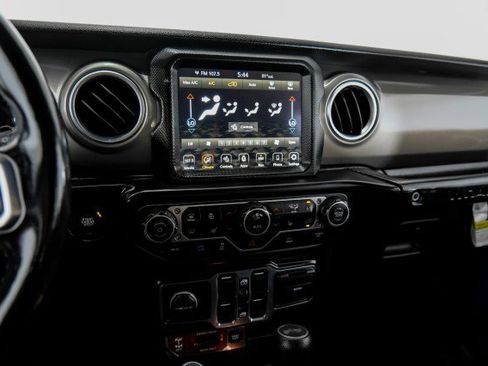 Used 2021 Jeep Wrangler Unlimited Rubicon 4xe w/ Cold Weather Group AWD/4WD image 24