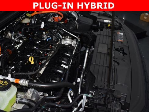 New 2025 Ford Escape SE w/ PHEV Premium Package image 16