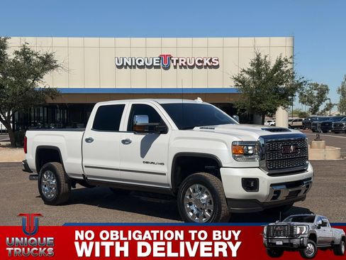 Used 2018 GMC Sierra 2500 Denali w/ Duramax Plus Package AWD/4WD image 3