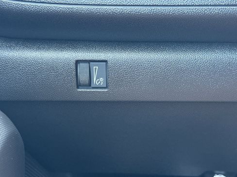 Used 2024 Chevrolet Colorado Trail Boss w/ Safety Package image 30