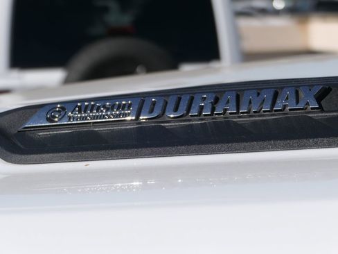 Used 2024 Chevrolet Silverado 2500 LT image 10