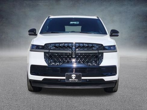New 2027 Lincoln Navigator L Reserve w/ Jet Appearance Package AWD/4WD image 2