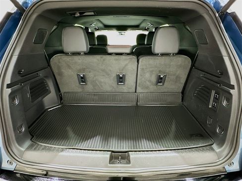 Used 2024 Chevrolet Traverse RS image 28