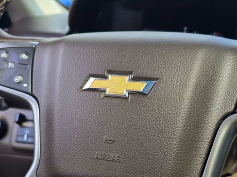 Used 2017 Chevrolet Suburban Premier AWD/4WD image 32