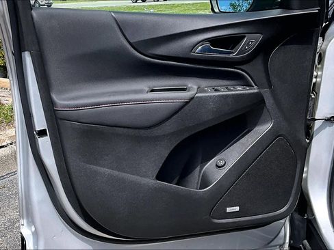 Used 2022 Chevrolet Equinox RS w/ RS Leather Package FWD image 26