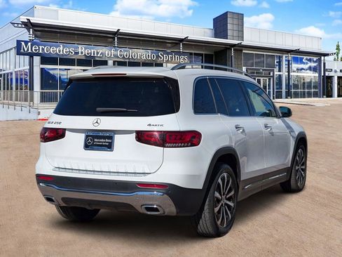 Used 2023 Mercedes-Benz GLB 250 4MATIC image 7