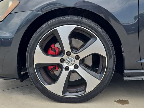 Used 2015 Volkswagen GTI SE FWD image 12