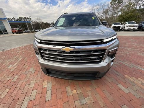 Used 2026 Chevrolet Traverse LT image 24