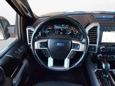 Used 2018 Ford F150 Platinum w/ Equipment Group 701A Luxury image 21