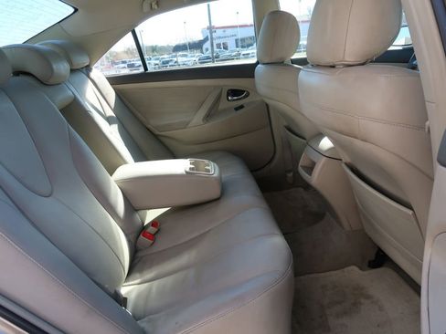 Used 2009 Toyota Camry FWD image 8