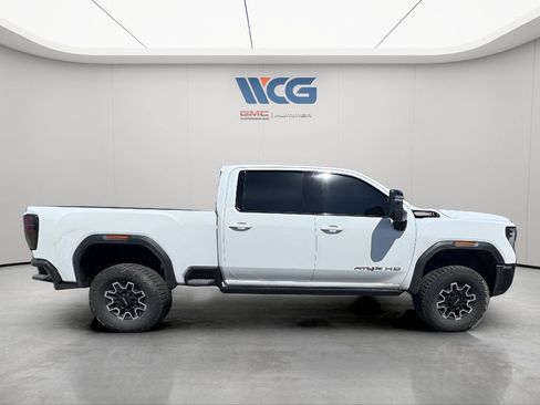 Used 2025 GMC Sierra 2500 AT4X AWD/4WD image 3