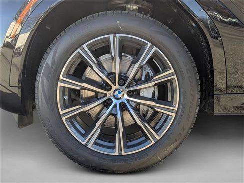 New 2026 BMW X6 xDrive40i w/ Climate Comfort Package AWD/4WD image 10