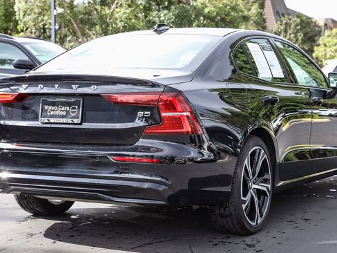 Used 2024 Volvo S60 B5 Plus image 9