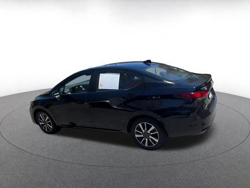 Used 2025 Nissan Versa SV FWD image 9
