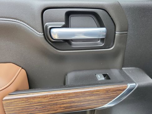 Used 2022 Chevrolet Silverado 1500 High Country image 21