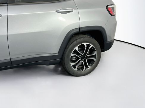 Used 2022 Jeep Compass Limited AWD/4WD image 28
