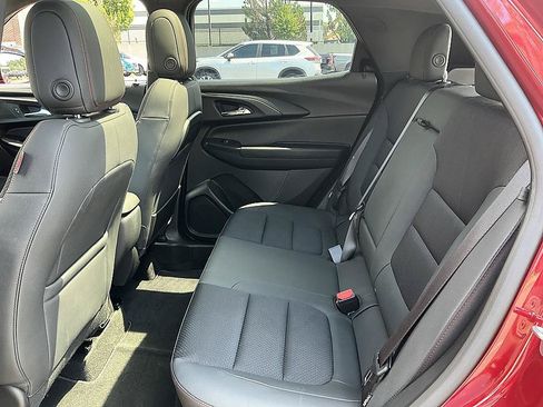 Used 2023 Chevrolet TrailBlazer RS w/ Sun and Liftgate Package FWD image 26