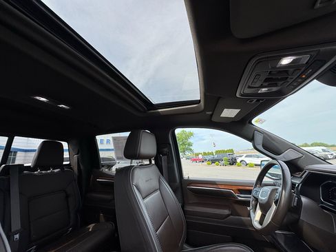 Used 2022 GMC Sierra 1500 Denali w/ Technology Package AWD/4WD image 34