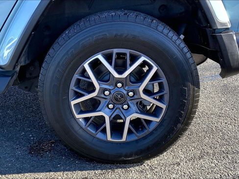 Certified 2024 Jeep Wrangler Sahara w/ Technology Group image 9