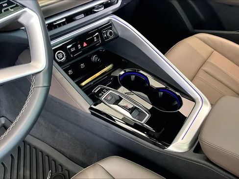 Used 2025 Audi Q5 Premium w/ Convenience Package AWD/4WD image 18