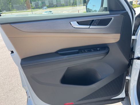 New 2026 Volkswagen Atlas Cross Sport SE FWD image 6