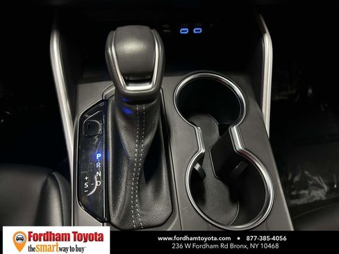 Used 2022 Toyota Highlander XLE AWD/4WD image 29