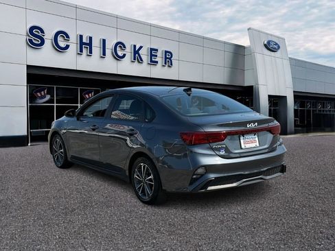 Used 2023 Kia Forte LXS image 3