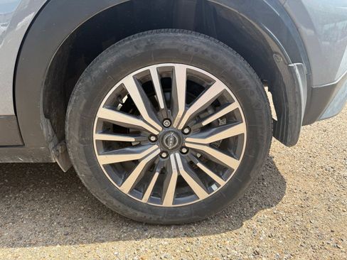 Used 2023 Nissan Kicks SV FWD image 15