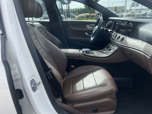Used 2018 Mercedes-Benz E 400 E 400 image 35