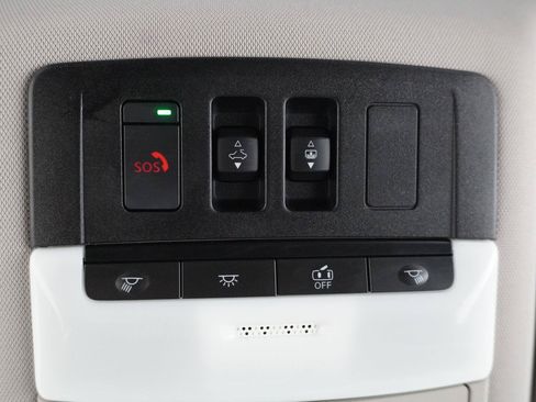 Used 2023 Nissan Rogue SL w/ SL Premium Package FWD image 14