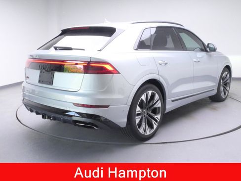 Used 2024 Audi Q8 Prestige w/ Prestige Package AWD/4WD image 8
