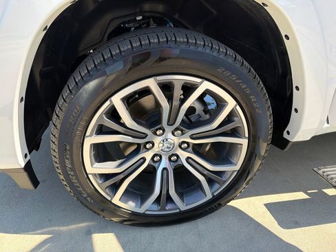 Used 2026 RAM 1500 Tungsten AWD/4WD image 12