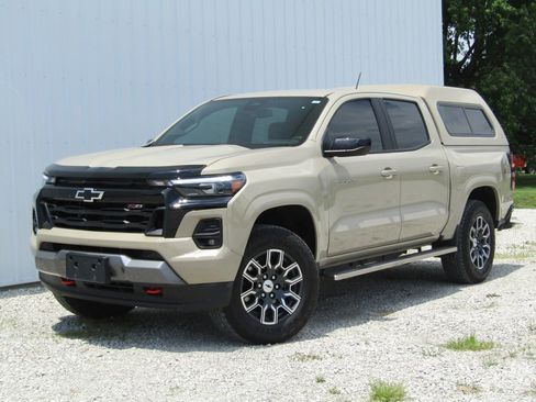 Used 2023 Chevrolet Colorado Z71 w/ Z71 Convenience Package 2 AWD/4WD image 7