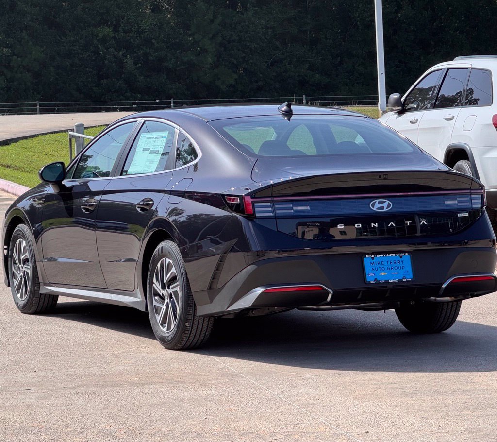 New 2026 Hyundai Sonata Blue FWD image 10
