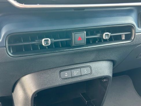 Used 2025 Volkswagen ID. Buzz Pro S RWD image 32