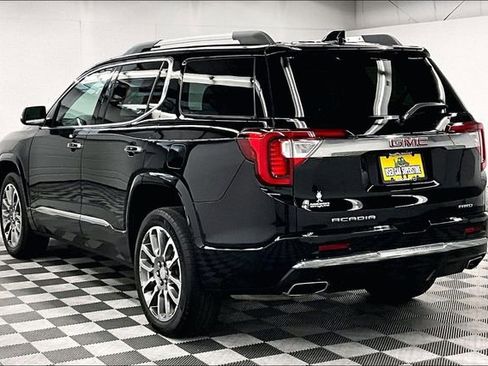 Used 2023 GMC Acadia Denali AWD/4WD image 3