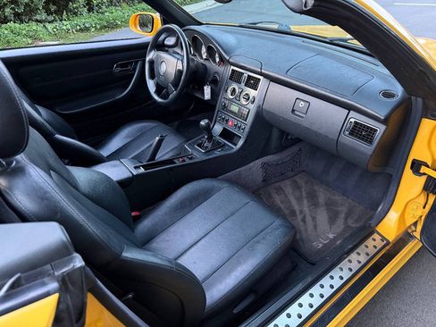 Used 2000 Mercedes-Benz SLK 230 image 24