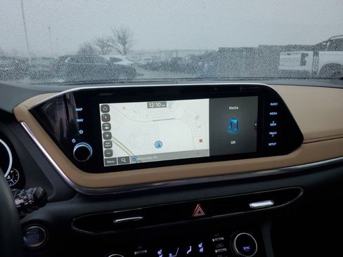 Used 2022 Hyundai Sonata Limited image 19