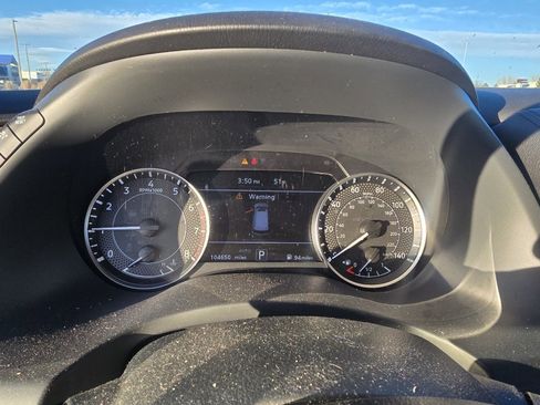 Used 2021 Nissan Armada SL w/ Captain's Chairs Package image 24