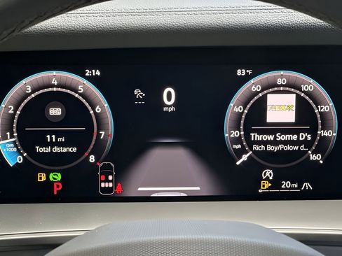 New 2026 Volkswagen Tiguan SE R-Line image 15