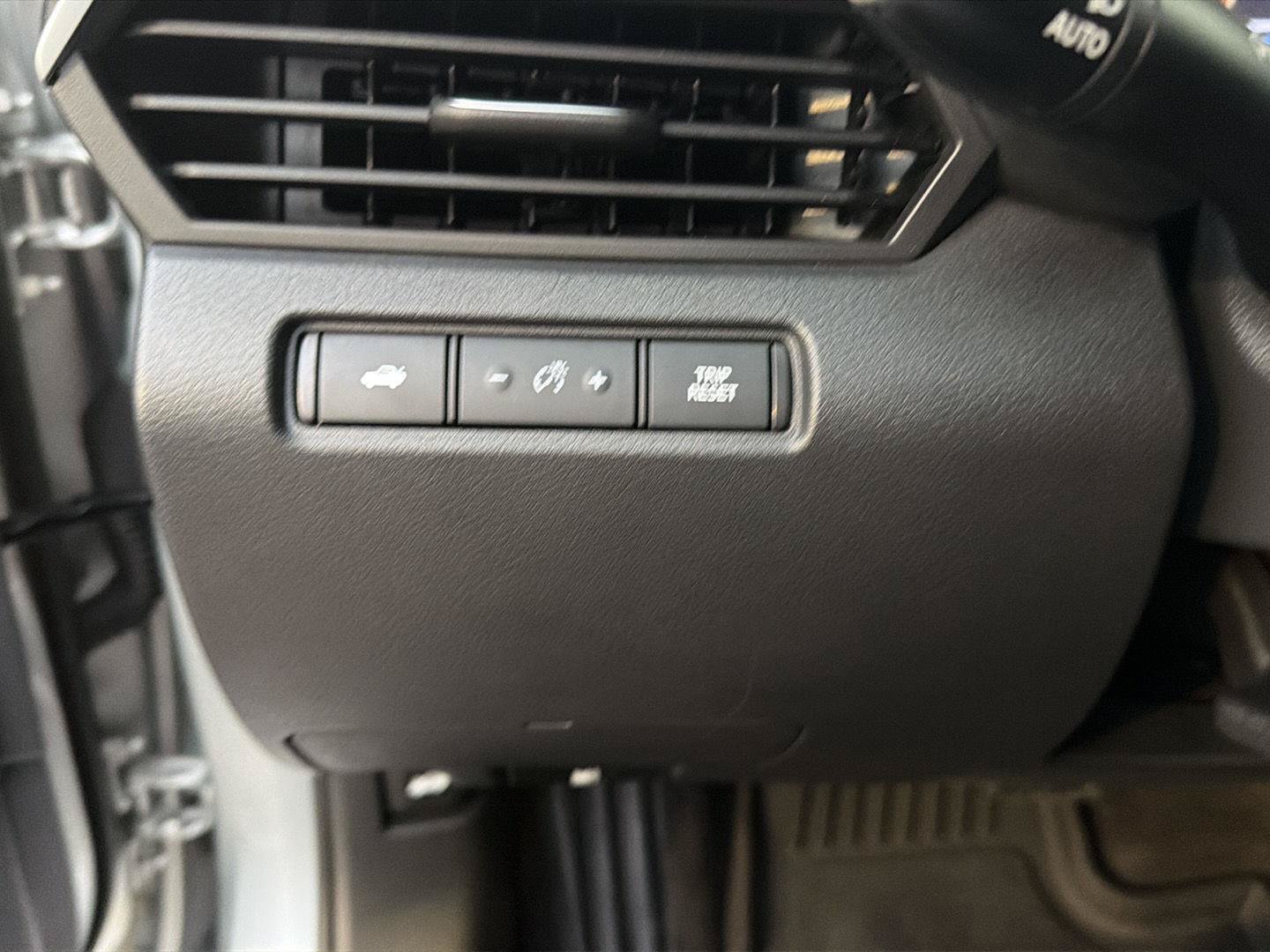 Used 2022 Nissan Altima 2.5 SV AWD/4WD image 19