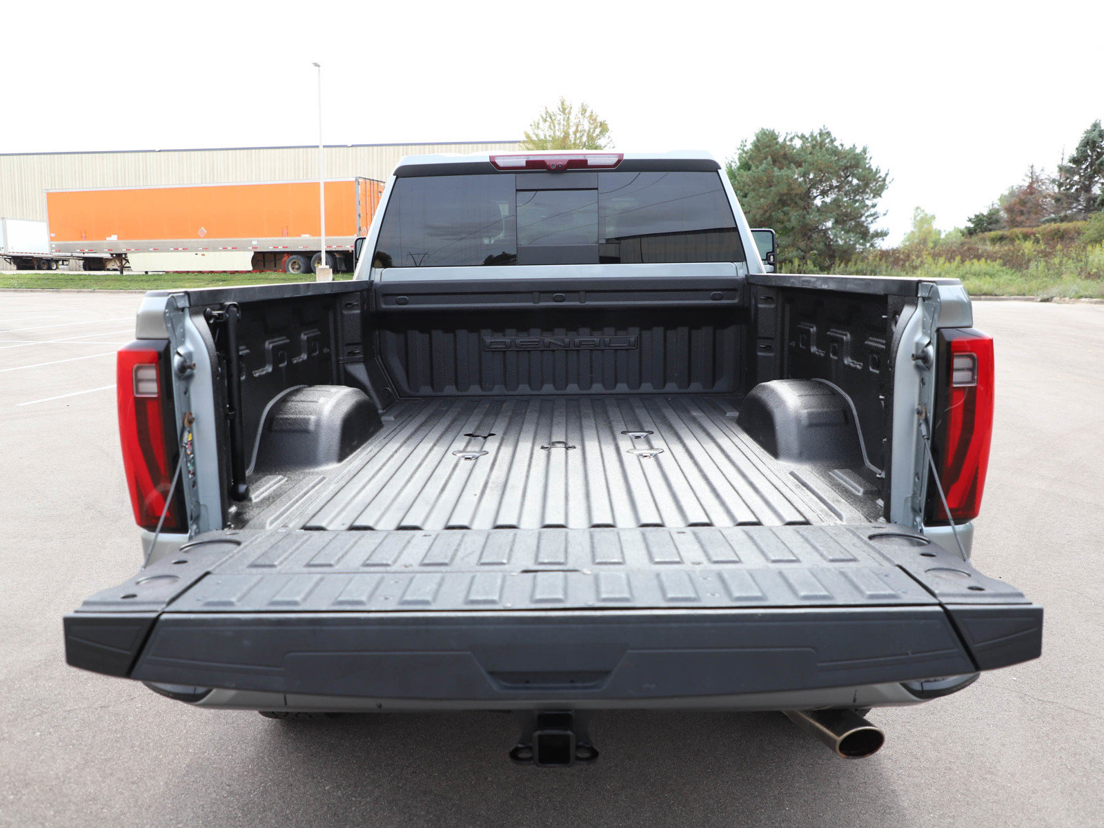 Used 2024 GMC Sierra 2500 Denali w/ Denali Reserve Package AWD/4WD image 16
