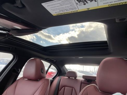 Used 2023 BMW 330i xDrive Sedan w/ Premium Package image 23