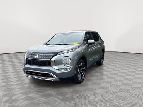 Used 2023 Mitsubishi Outlander SE FWD image 5