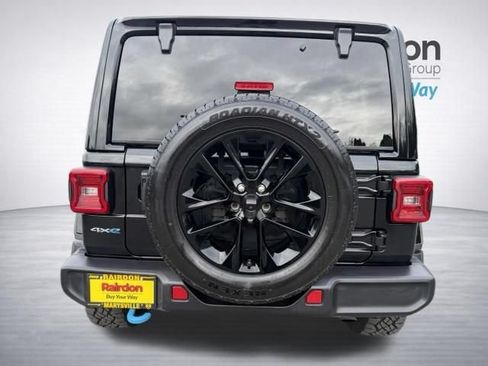 Used 2024 Jeep Wrangler Unlimited Sahara AWD/4WD image 6
