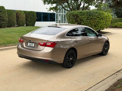Used 2018 Chevrolet Malibu LT FWD image 5