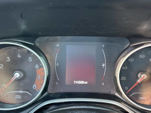 Used 2019 Jeep Compass Sport image 23