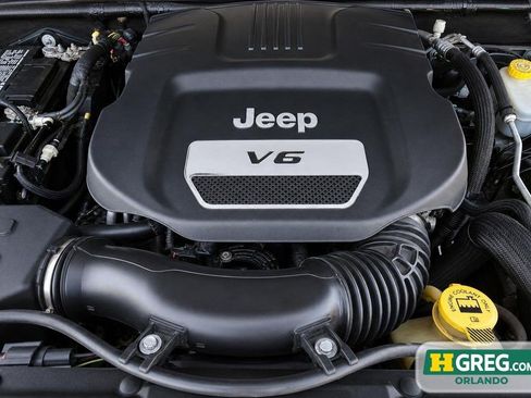 Used 2018 Jeep Wrangler Unlimited Sport S AWD/4WD image 18