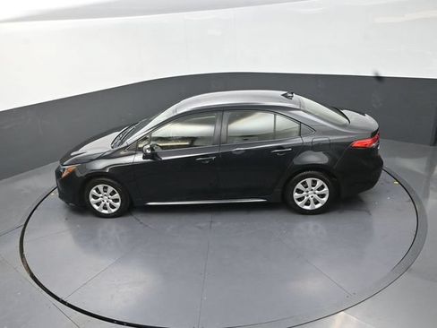 Certified 2021 Toyota Corolla LE FWD image 26